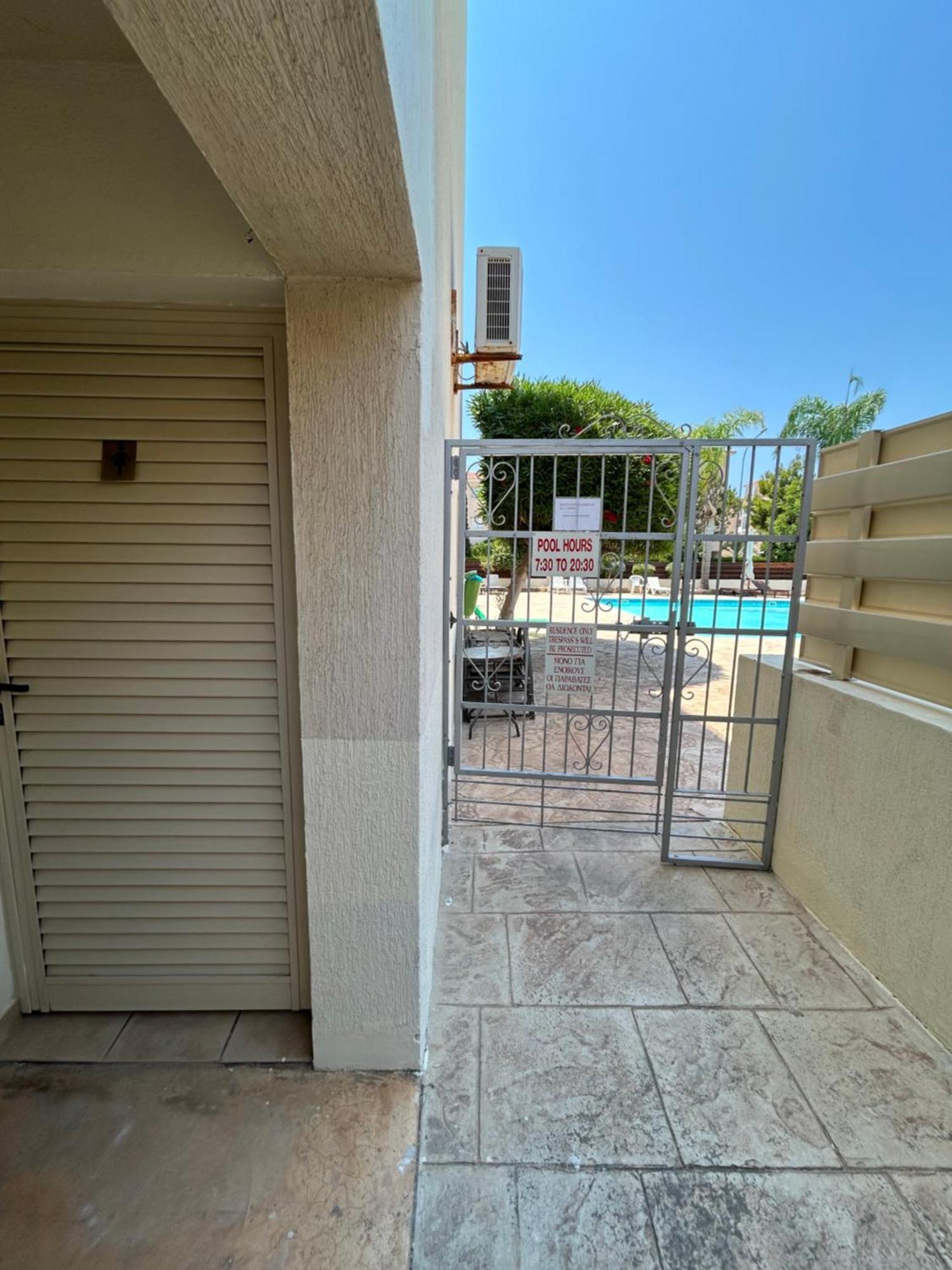 Private Apartment At Aristo Universe III With Pool Paphos ภายนอก รูปภาพ