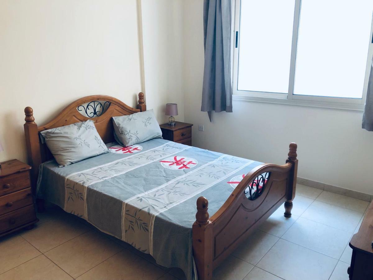 Private Apartment At Aristo Universe III With Pool Paphos ภายนอก รูปภาพ